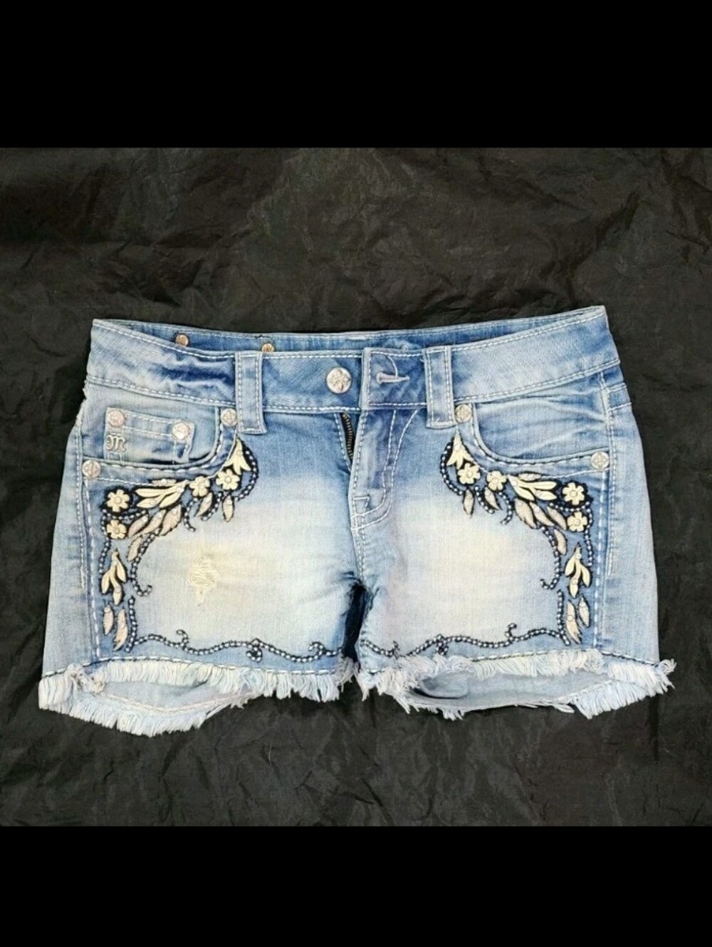 Miss Me Embellished Womens Cut-off Shorts, Size 26